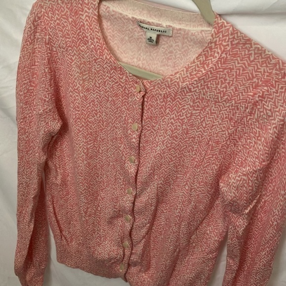 Banana Republic: Pink/Cream cardigan sweater- abstract pattern- lightweight- M - Picture 15 of 16